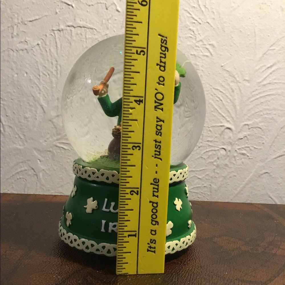 Lucky Irish Musical Snow Globe - Picture 7 of 8
